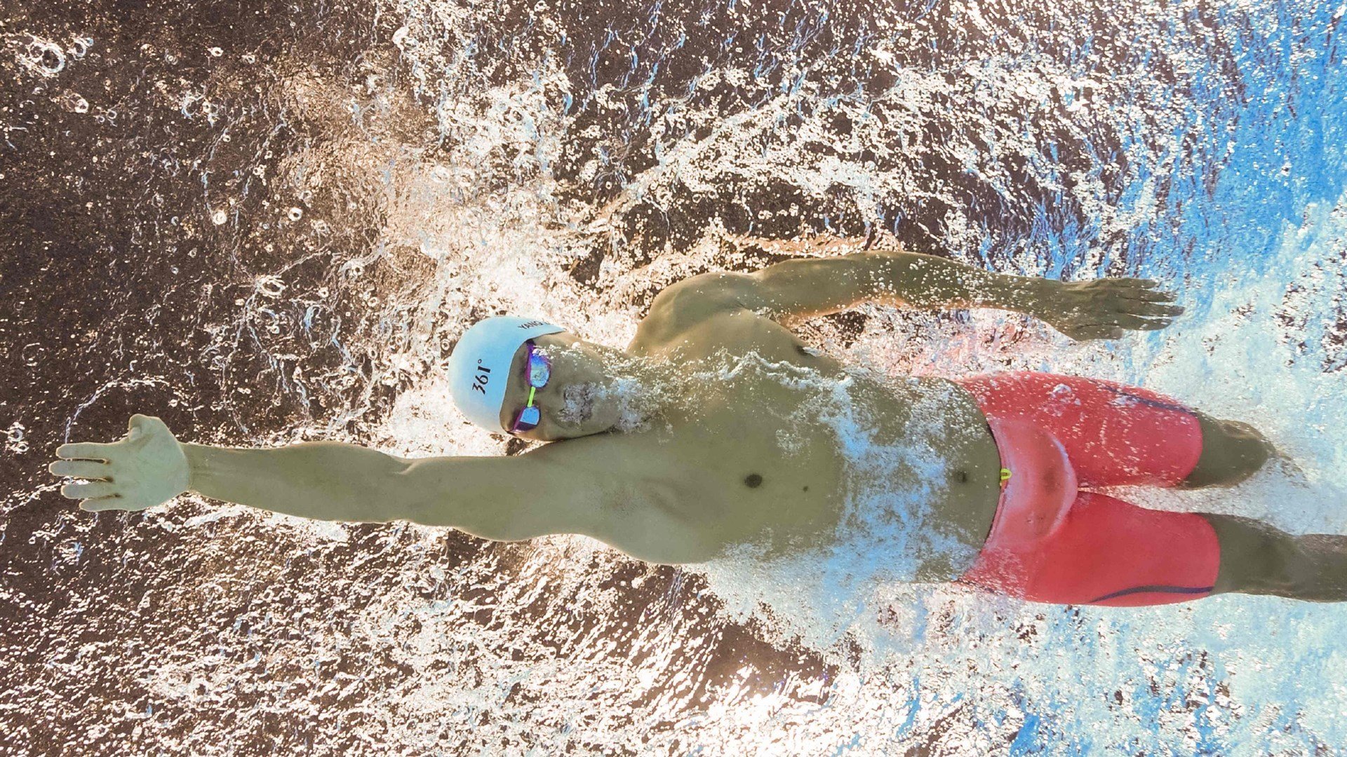 8岁小梅西赛后谈及自己的比赛表现，梅西八岁视频